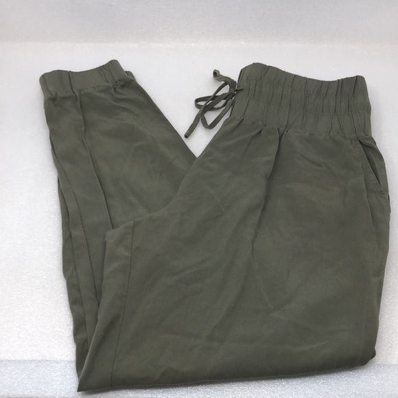 Tea & Rose Olive Green Jogger Pants 100% Tencel Trendy Athleisure Size Medium - Picture 11 of 11